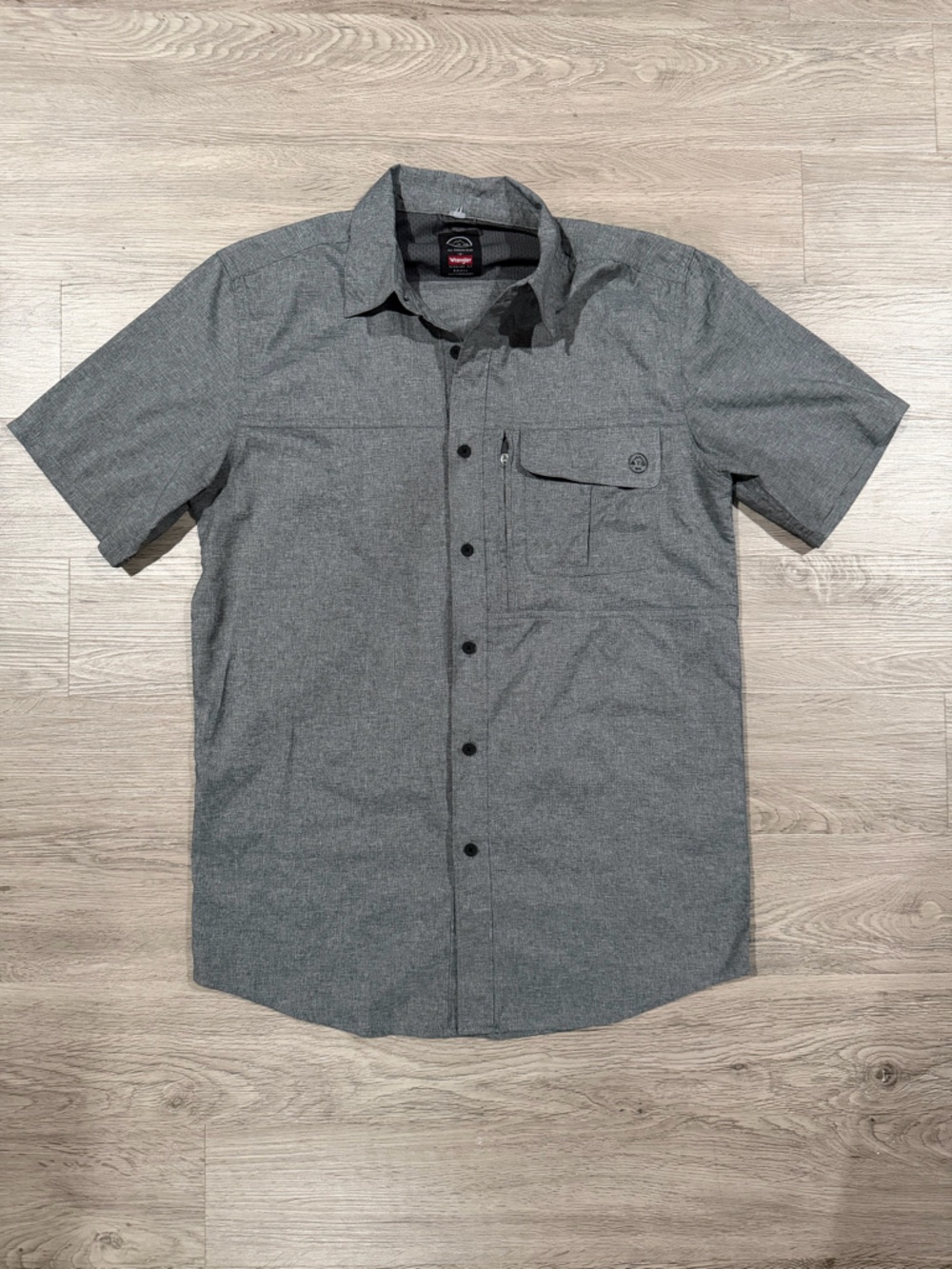 Wrangler ATG Short-Sleeve Grey Button-Up Shirt by Quiksilver